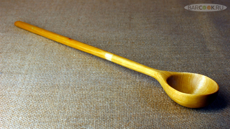 Деревянная ложка с длинной ручкой ручной работы из массива березы